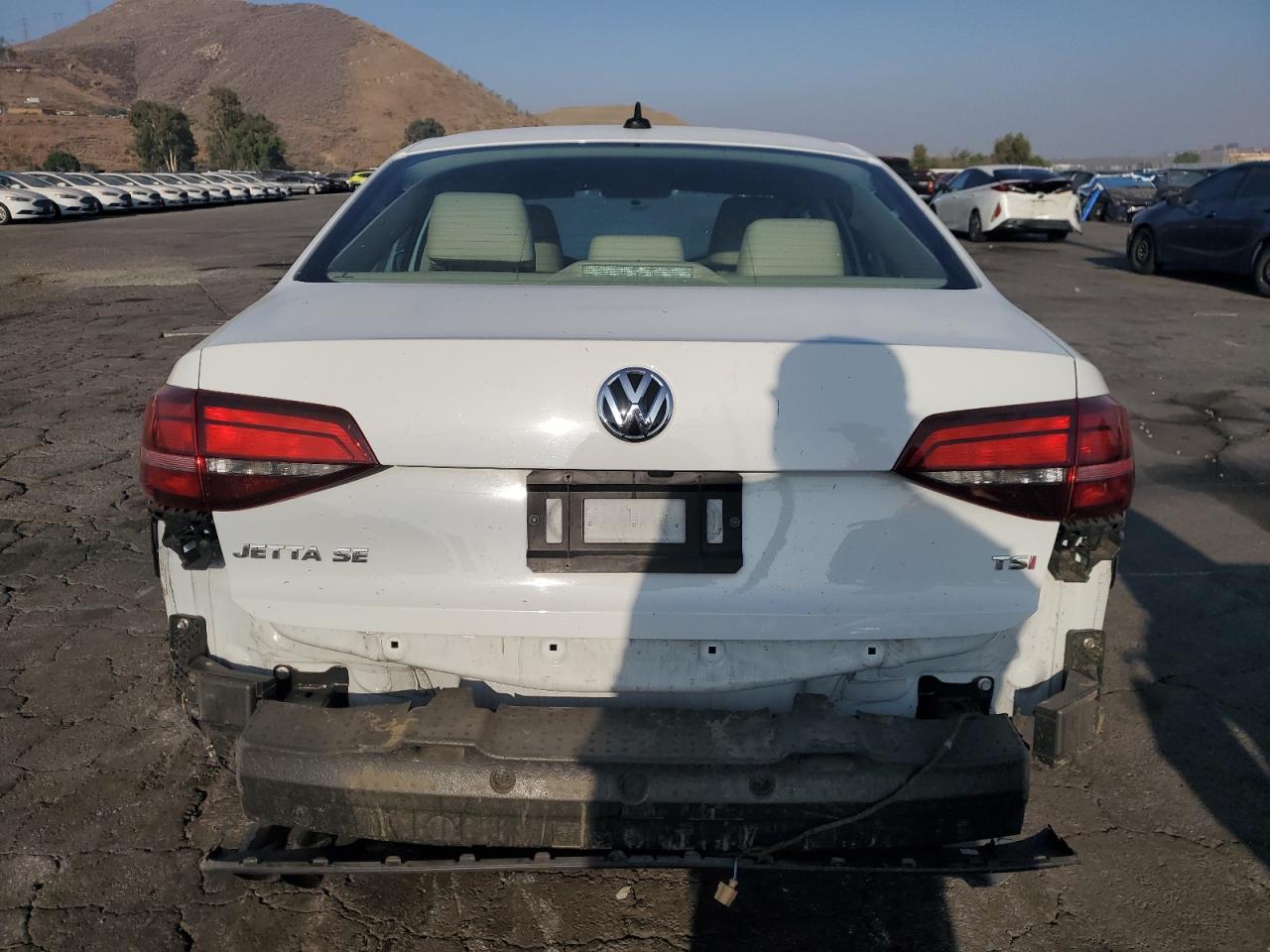 3VWDB7AJ7HM251826 2017 Volkswagen Jetta Se