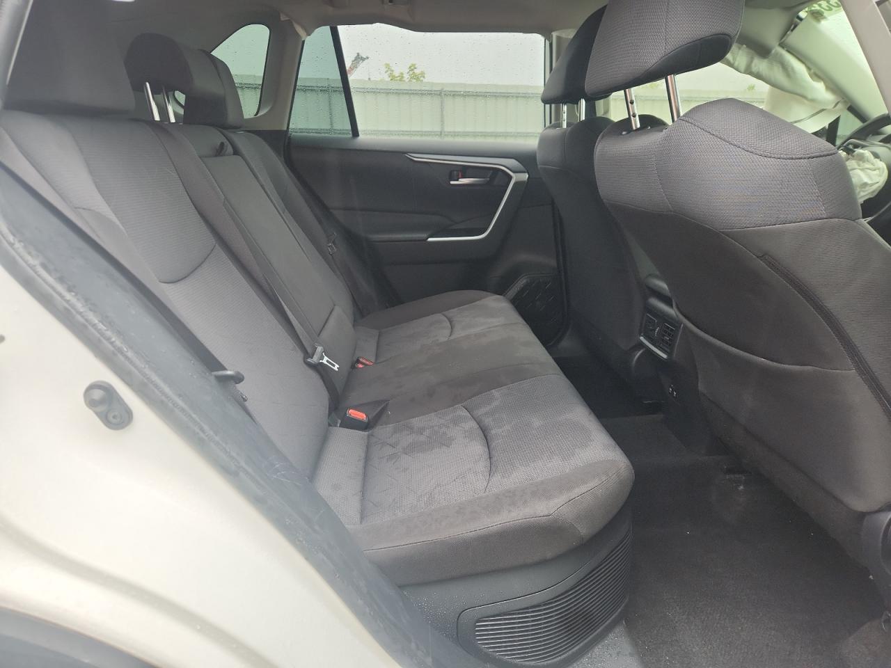 2020 Toyota Rav4 Xle VIN: JTMRWRFV2LD061036 Lot: 70494335