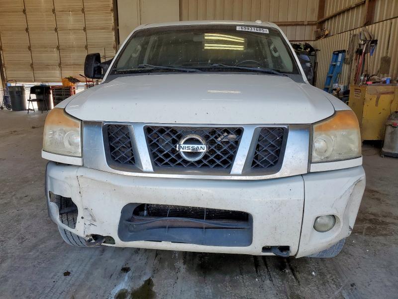  NISSAN TITAN 2015 White