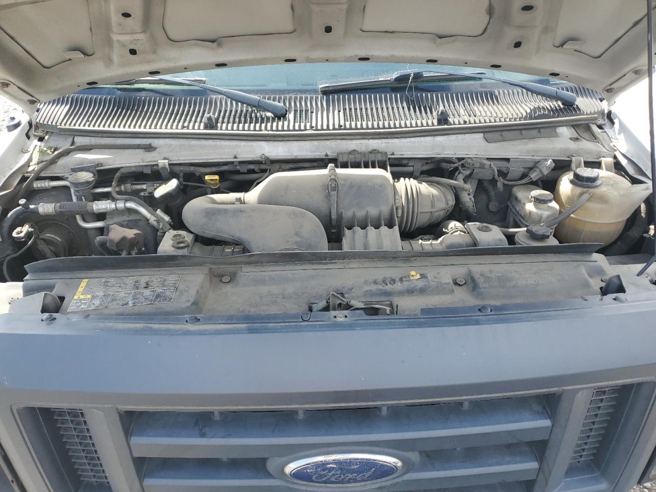 1FTNE2EL3BDB40173 2011 Ford Econoline E250 Van