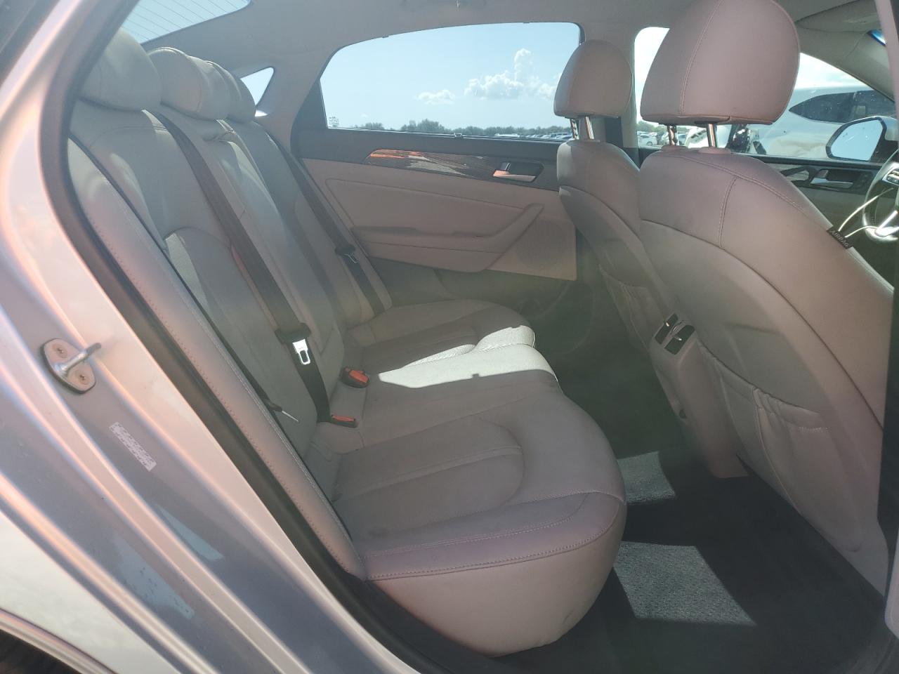 2018 Hyundai Sonata Hybrid VIN: KMHE34L37JA087364 Lot: 70725565