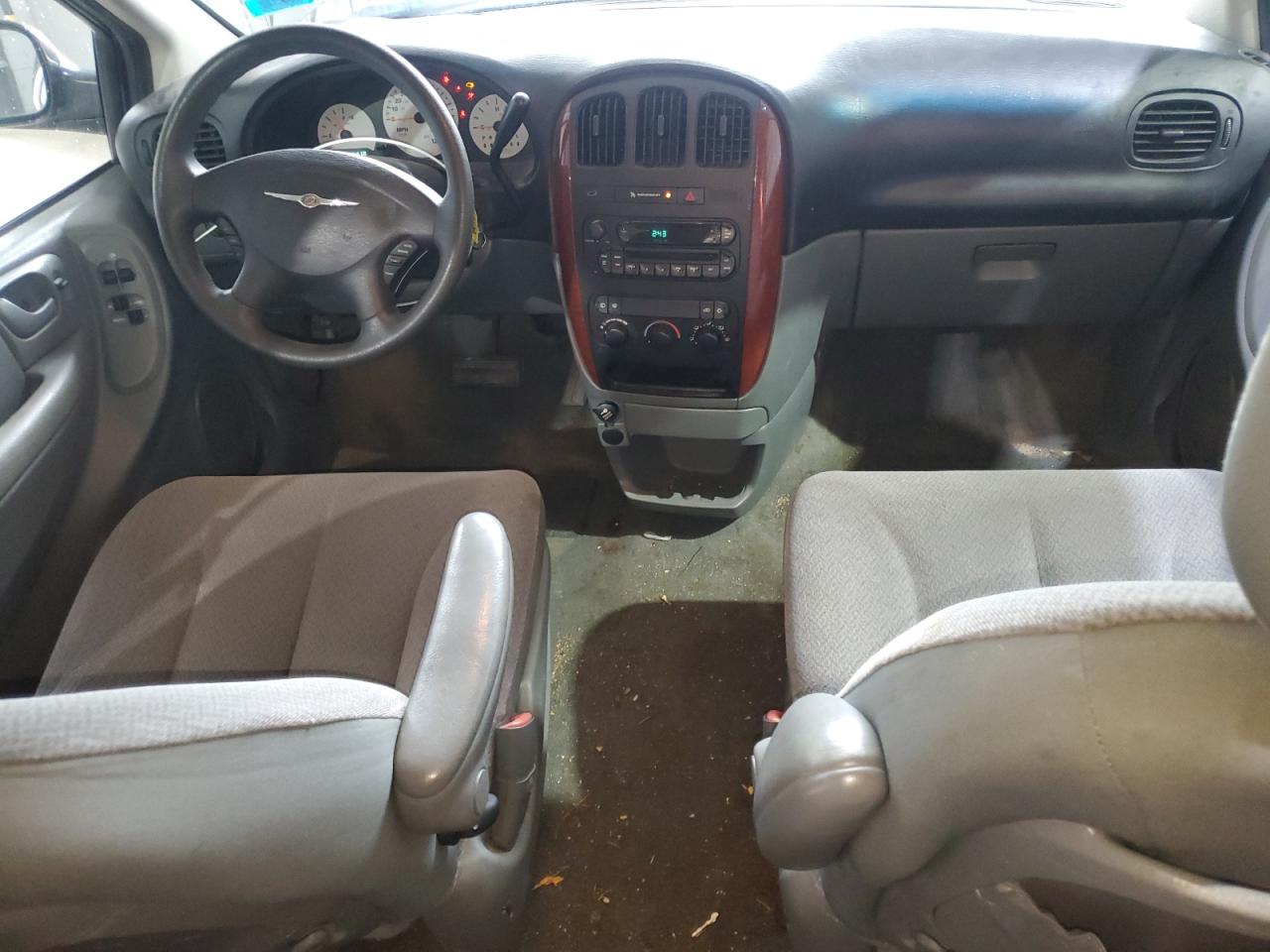 2006 Chrysler Town & Country VIN: 1A4GP45RX6B645058 Lot: 69378065