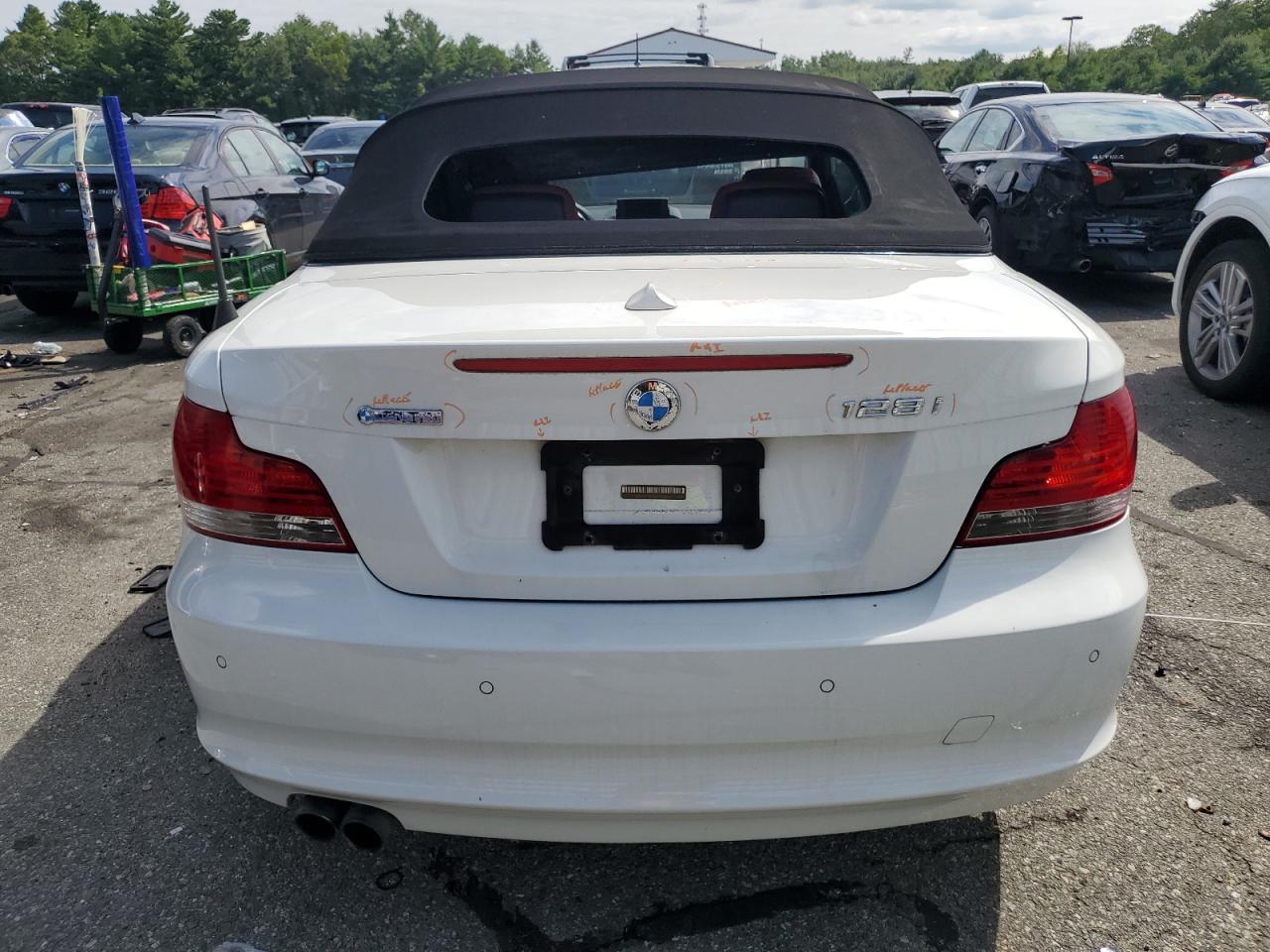 2008 BMW 128 I VIN: WBAUL73548VE88067 Lot: 66309135