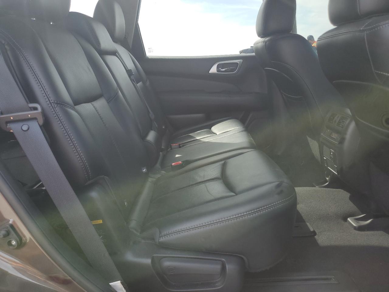 2015 Nissan Pathfinder S VIN: 5N1AR2MM6FC656175 Lot: 70253965