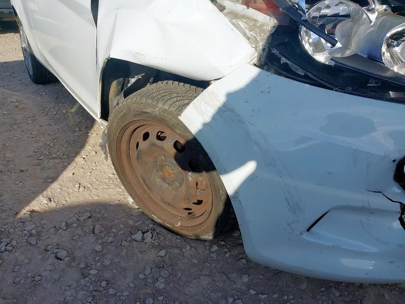2010 FORD FIESTA 