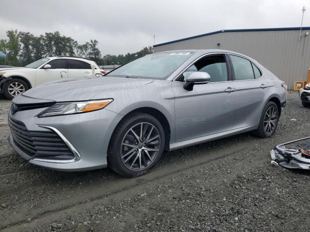 TOYOTA CAMRY XLE 2021