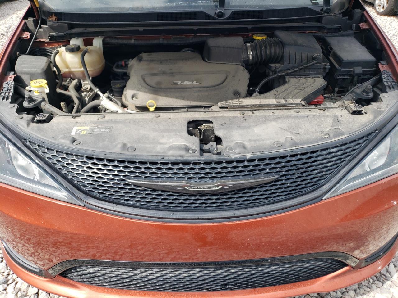 2018 Chrysler Pacifica Touring L VIN: 2C4RC1BG0JR172230 Lot: 68448225