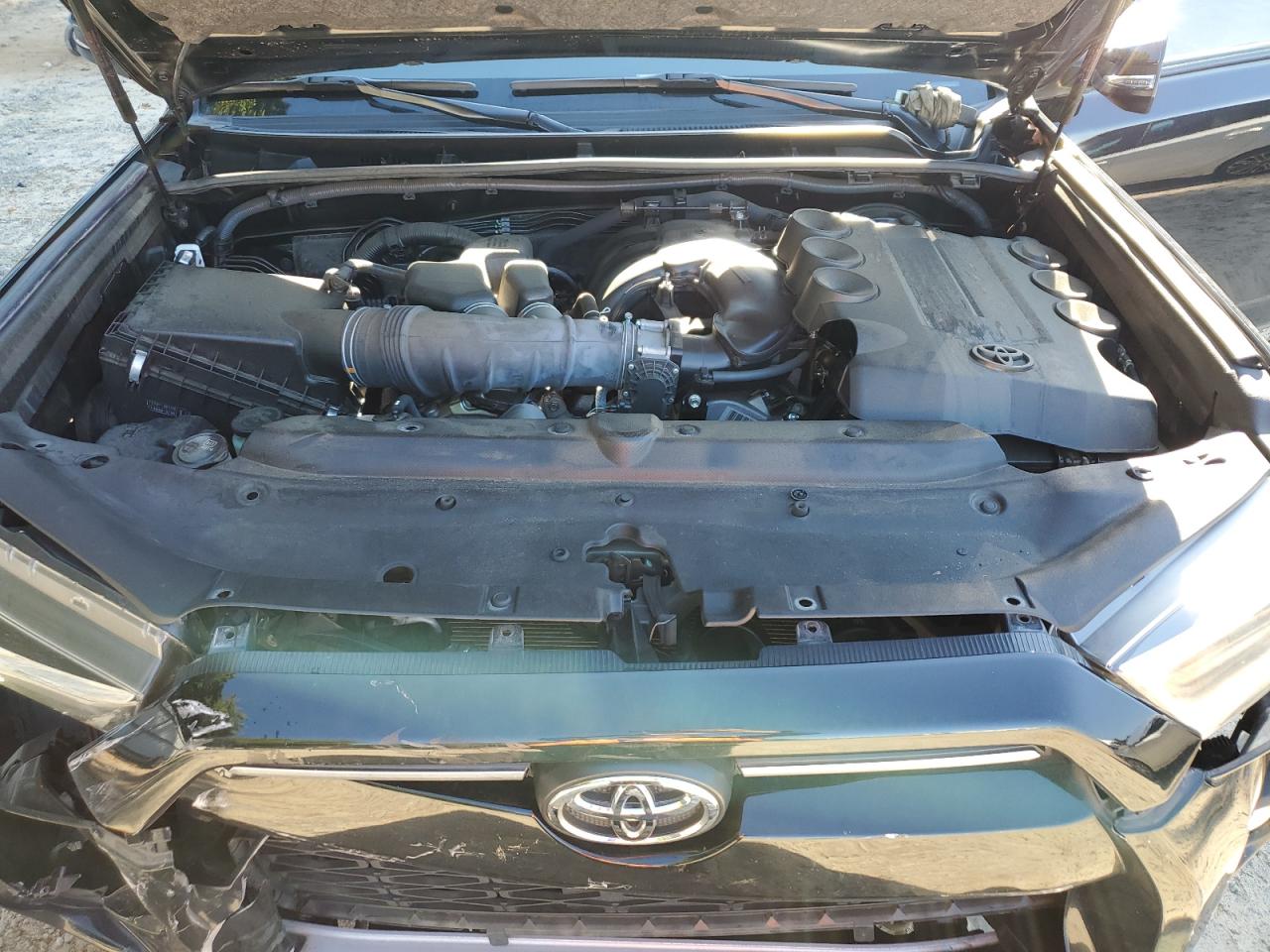 2022 Toyota 4Runner Sr5 VIN: JTEFU5JR1N5252712 Lot: 69943655