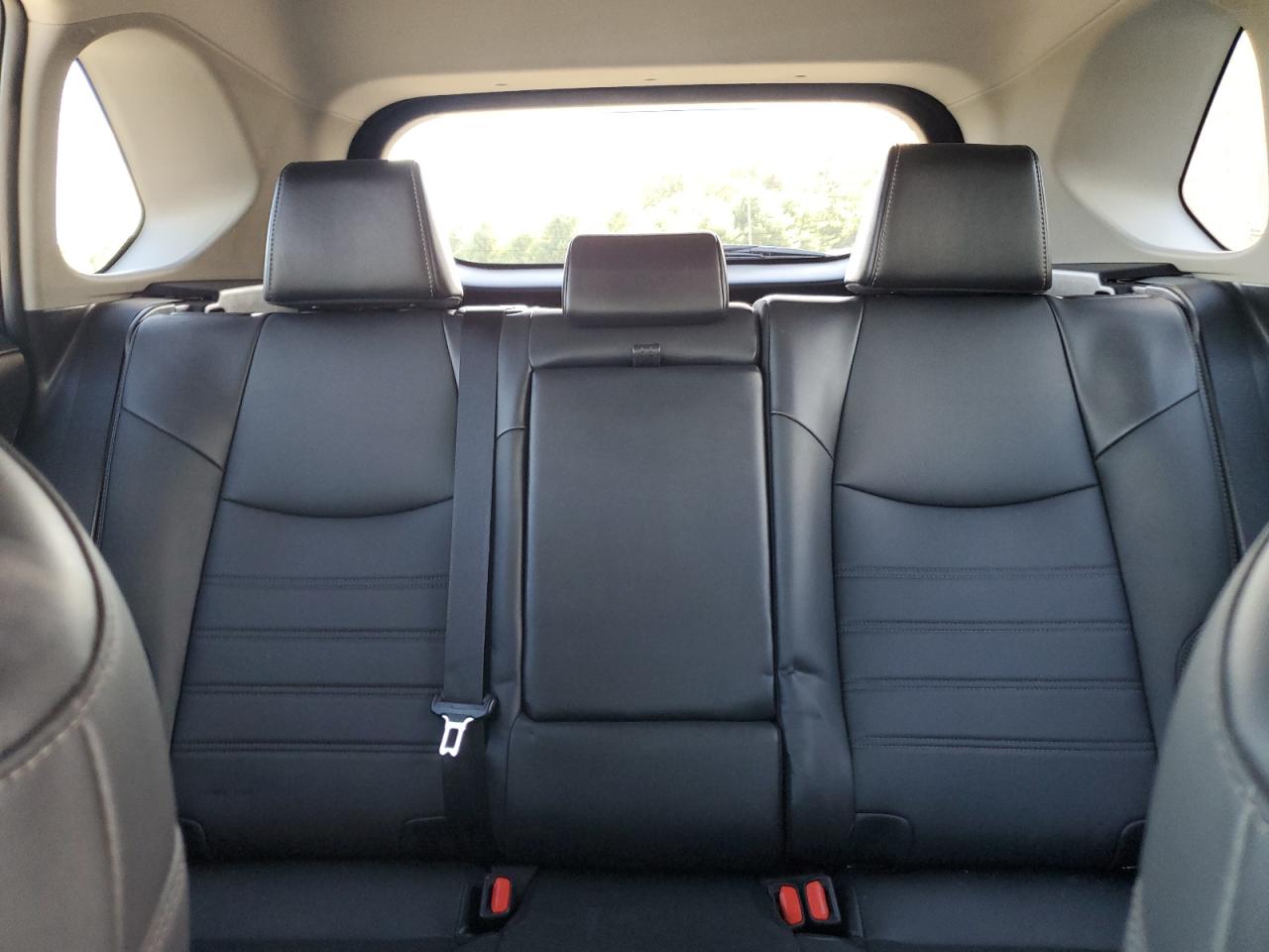 2021 Toyota Rav4 Xle Premium VIN: 4T3B6RFV5MU046830 Lot: 68819255