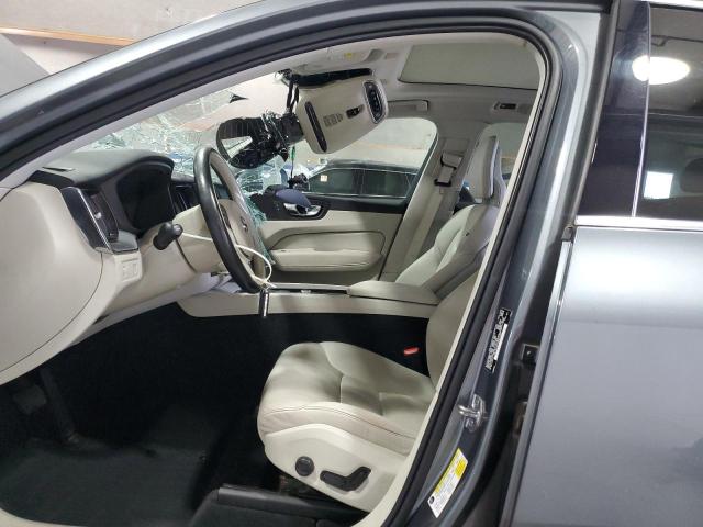  VOLVO XC60 2018 Серый