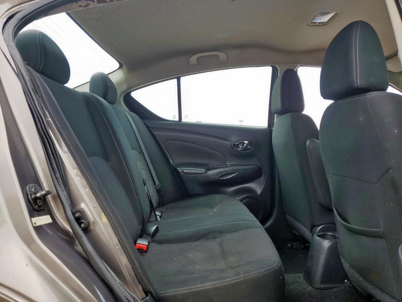 2017 Nissan Versa S VIN: 3N1CN7AP6HL810608 Lot: 70006755