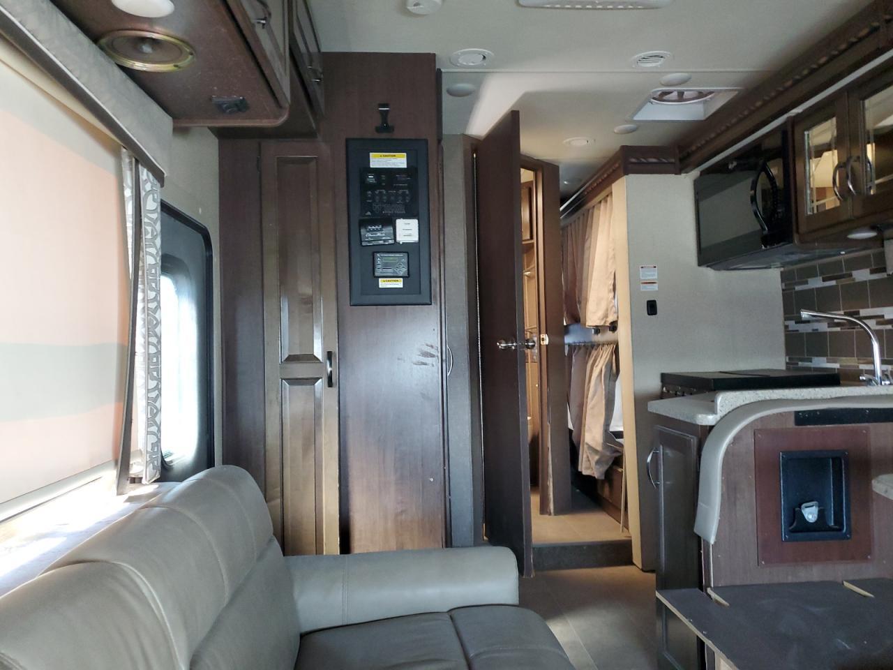 2017 Ford Econoline - Rv VIN: 1FDXE4FS2HDC24564 Lot: 71209245