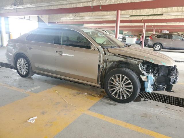  VOLKSWAGEN PASSAT 2017 Золотой