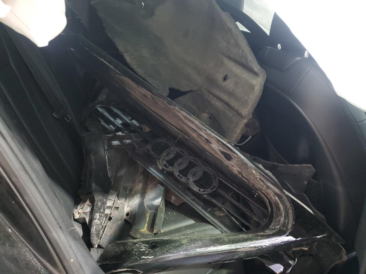 2017 Audi A4 Premium VIN: WAUANAF40HN007970 Lot: 69370385