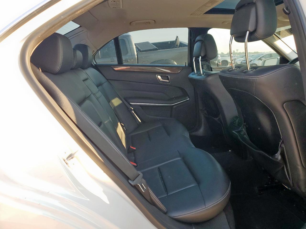 2014 Mercedes-Benz E 350 VIN: WDDHF5KB2EA881420 Lot: 69920815