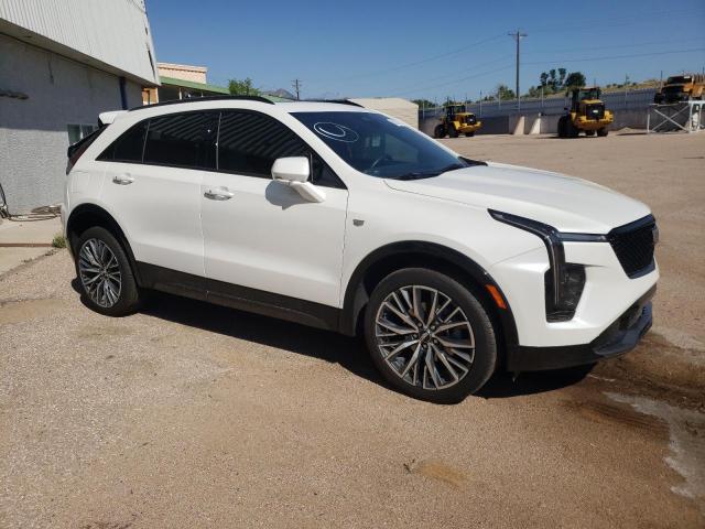  CADILLAC XT4 2024 Белы
