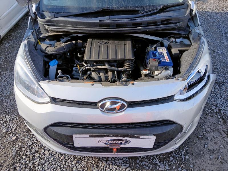 2015 HYUNDAI I10 SE