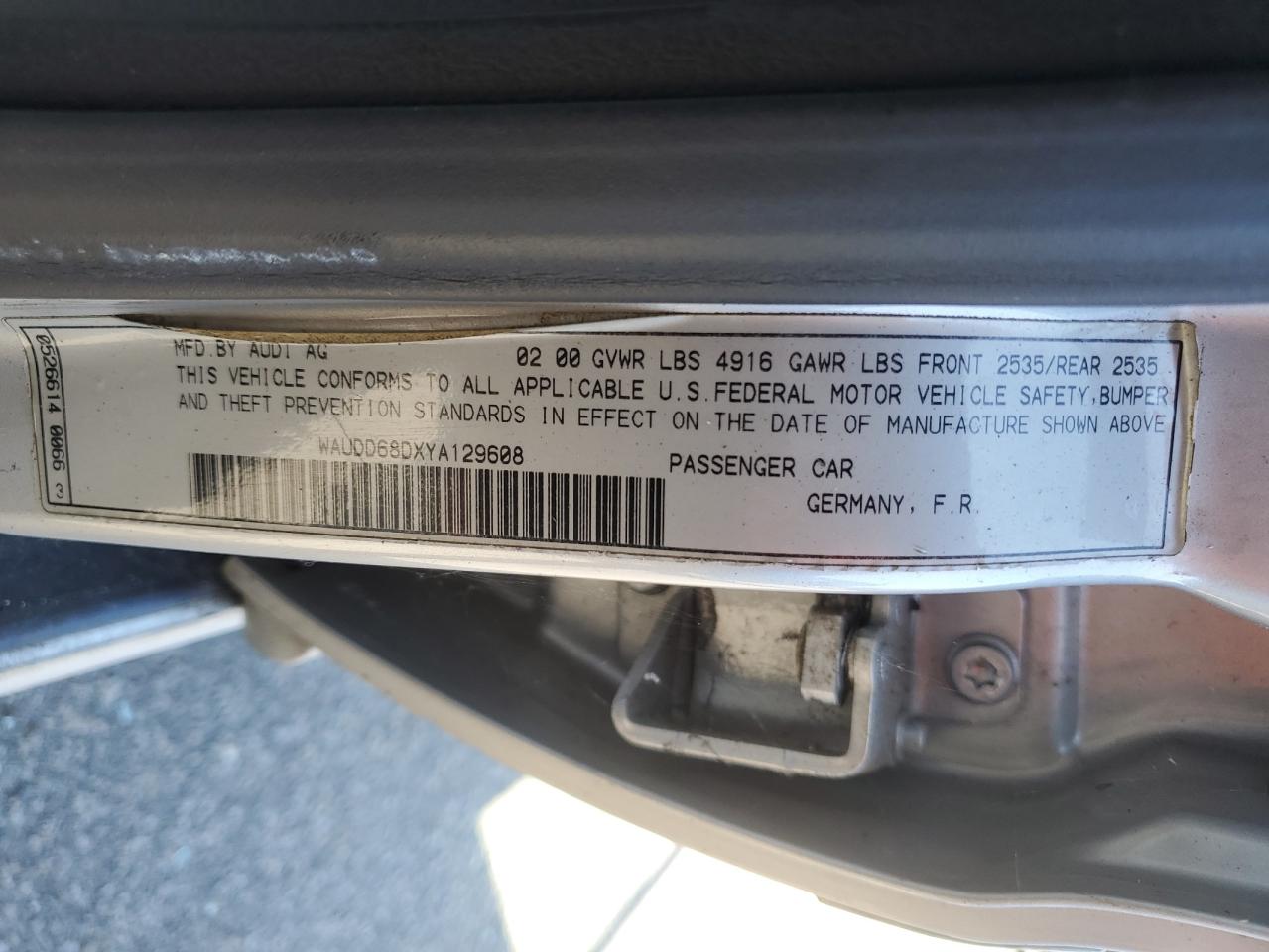 2000 Audi S4 2.7 Quattro VIN: WAUDD68DXYA129608 Lot: 70119025