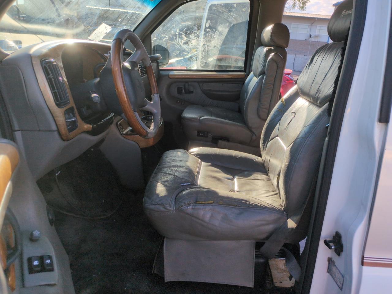 1999 Chevrolet Express G1500 VIN: 1GBFG15RXX1028626 Lot: 67783585