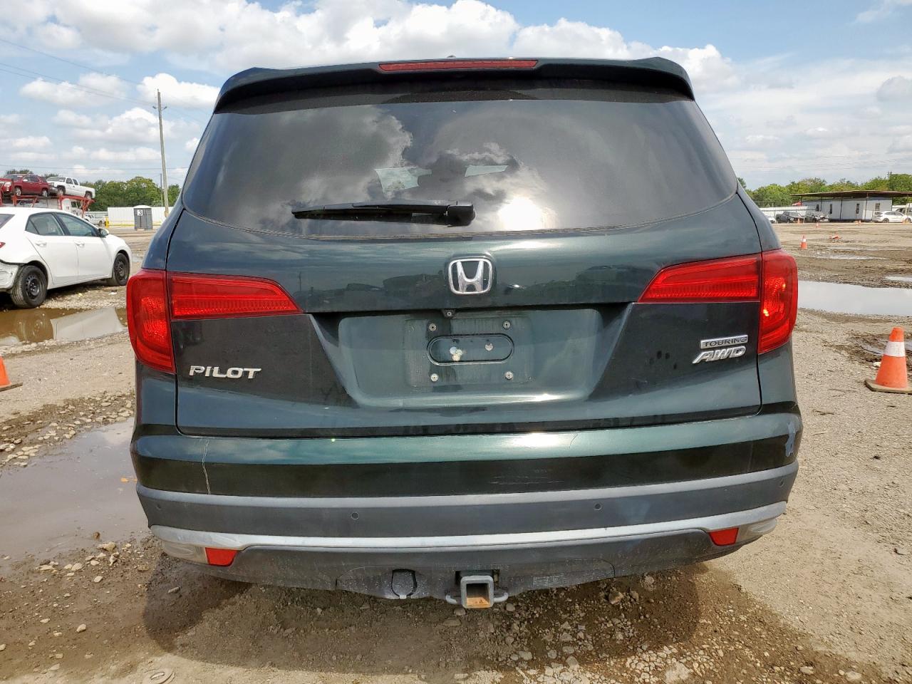 2017 Honda Pilot Touring VIN: 5FNYF6H90HB000231 Lot: 70874615