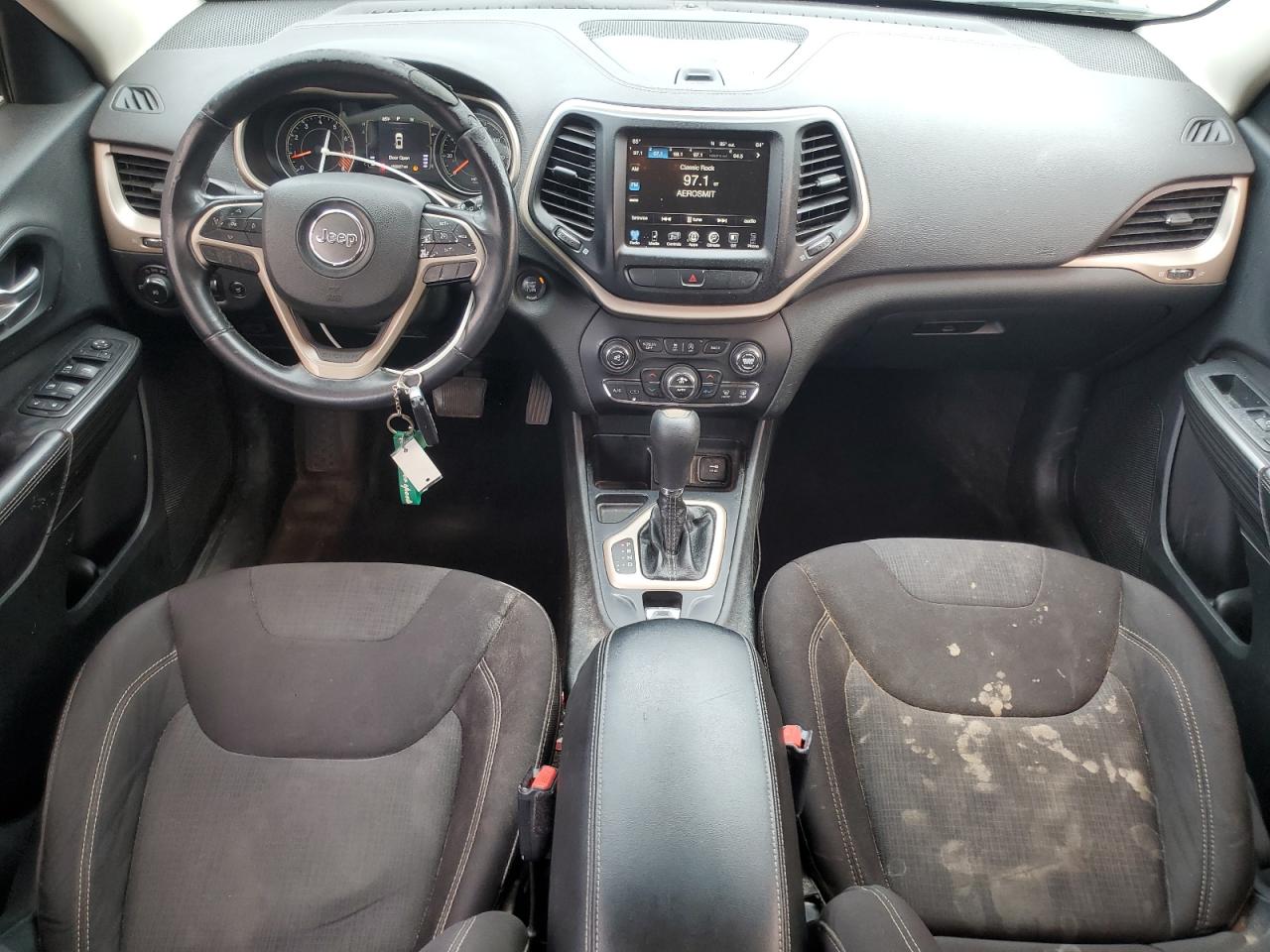 2015 Jeep Cherokee Latitude VIN: 1C4PJLCS1FW596798 Lot: 69567405