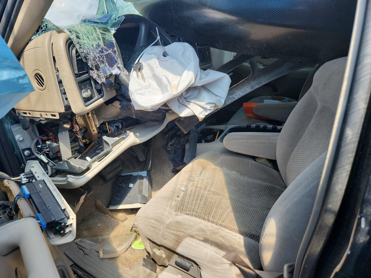 2001 Chevrolet Tahoe K1500 VIN: 1GNEK13T71R153359 Lot: 53032635