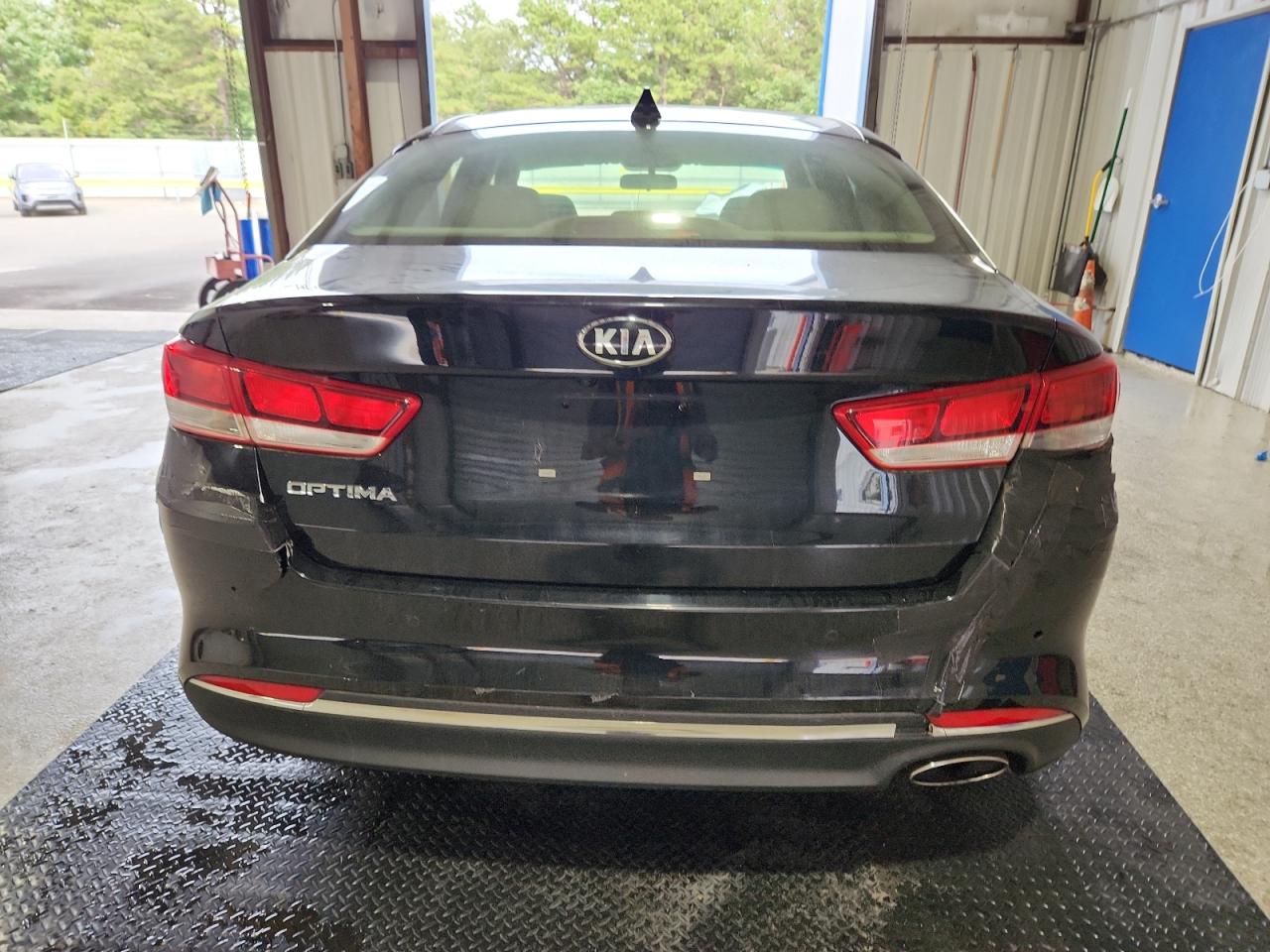 2018 Kia Optima Lx VIN: 5XXGT4L32JG272200 Lot: 64092365