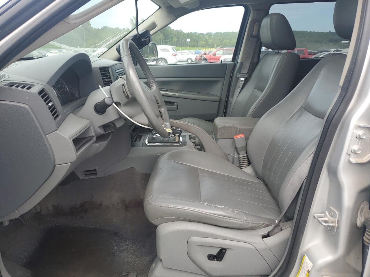 2007 Jeep Grand Cherokee Laredo VIN: 1J8HR48P27C700220 Lot: 70264685