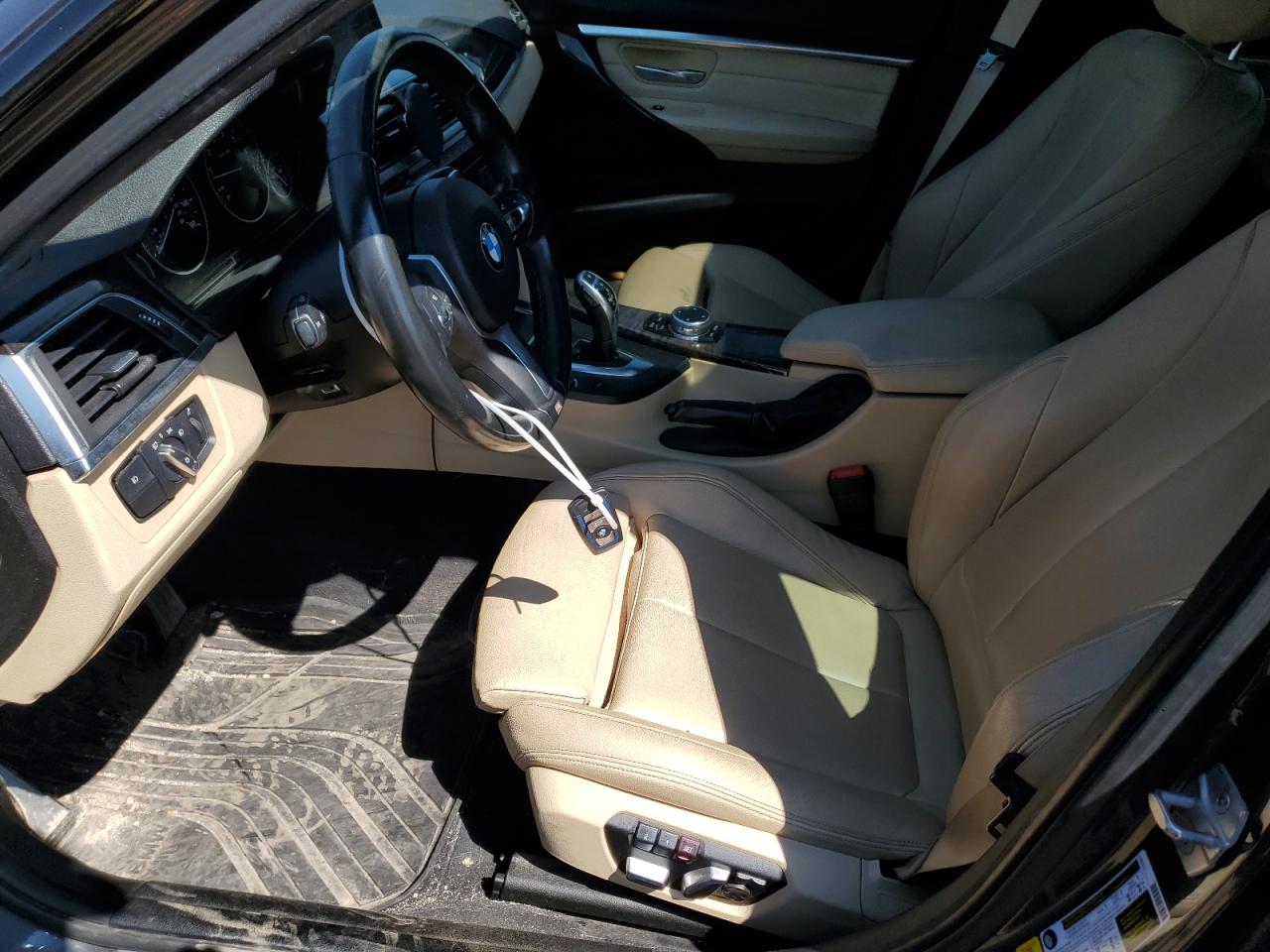 2017 BMW 330 Xi VIN: WBA8D9C59HK677824 Lot: 68756925