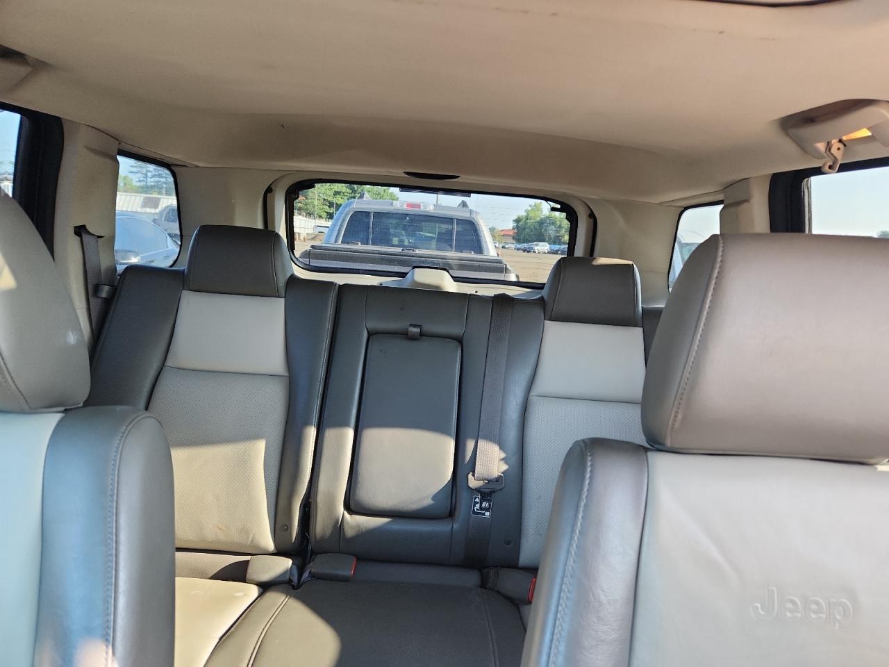 1J8HR58NX8C228581 2008 Jeep Grand Cherokee Limited