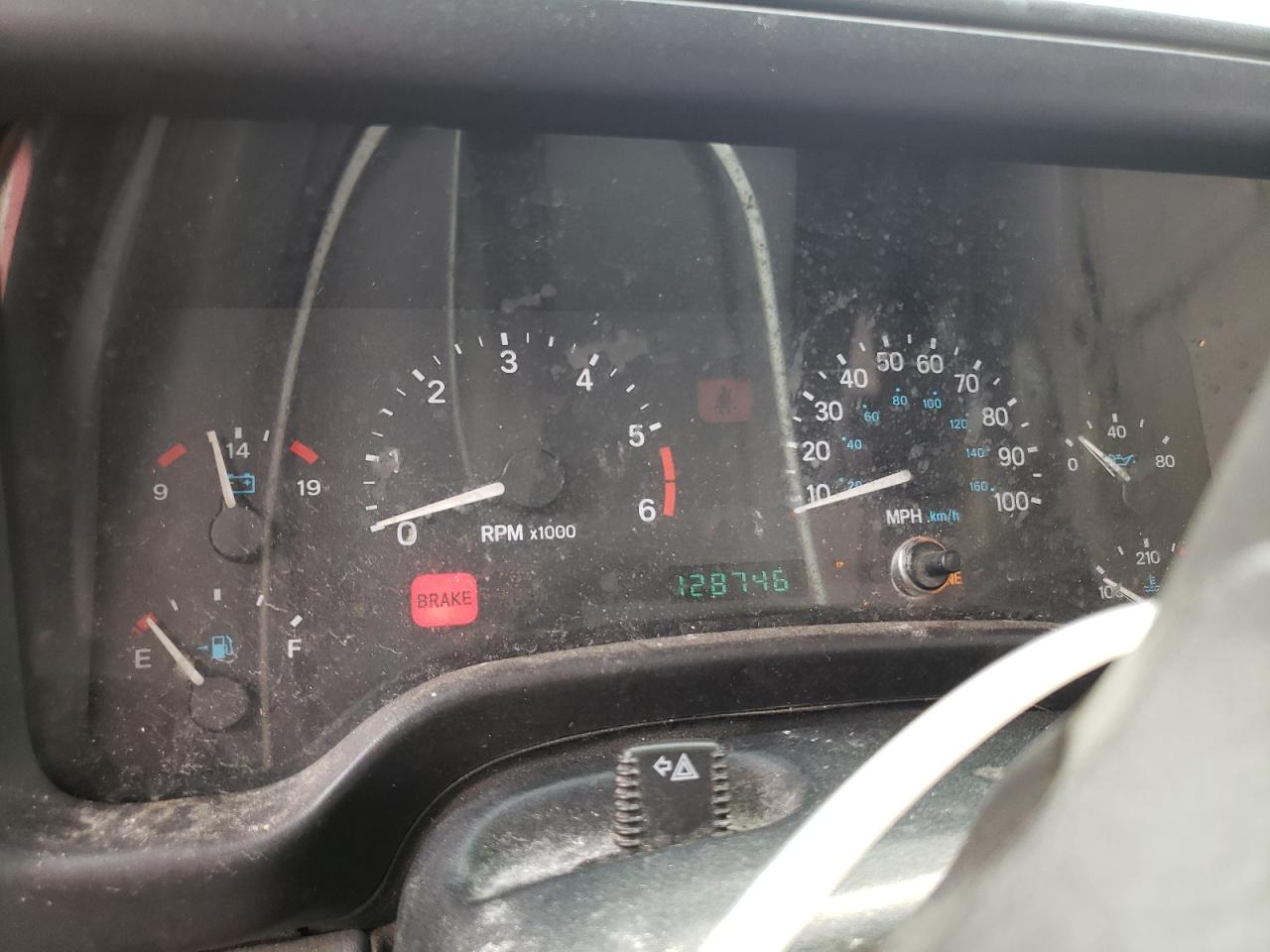 1998 Jeep Wrangler / Tj Se VIN: 1J4FY29P0WP803707 Lot: 67549015