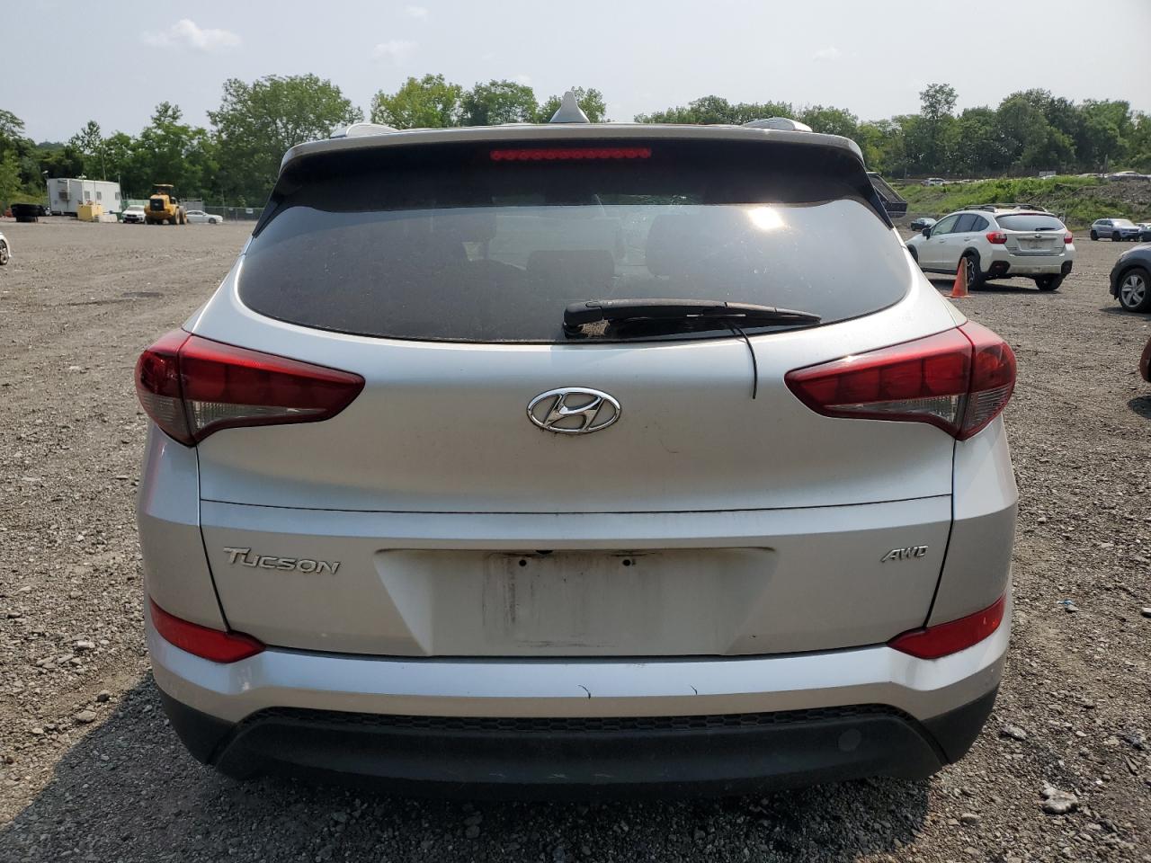 KM8J3CA49JU807122 2018 Hyundai Tucson Sel