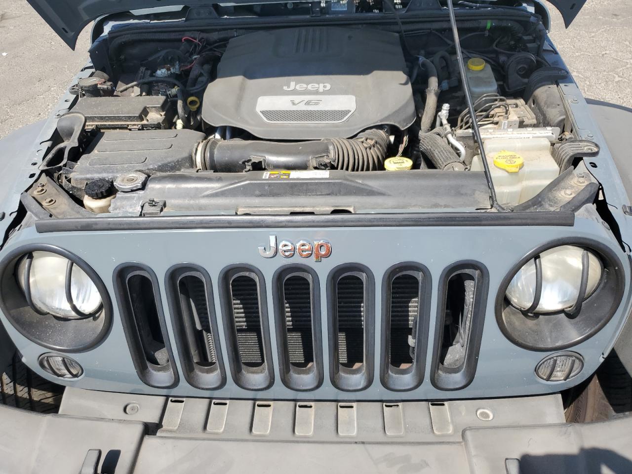 2014 Jeep Wrangler Unlimited Sport VIN: 1C4BJWDG8EL314176 Lot: 70224735