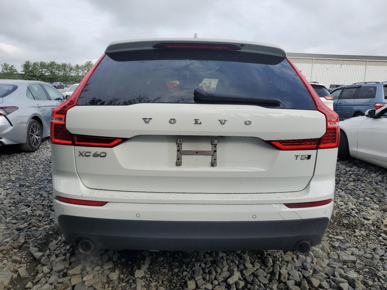 2021 Volvo Xc60 T5 Momentum VIN: YV4102RK7M1875643 Lot: 68330915