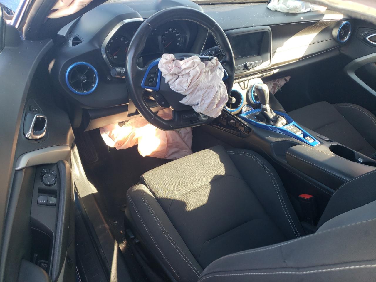 2017 Chevrolet Camaro Lt VIN: 1G1FB1RX2H0166812 Lot: 68653715