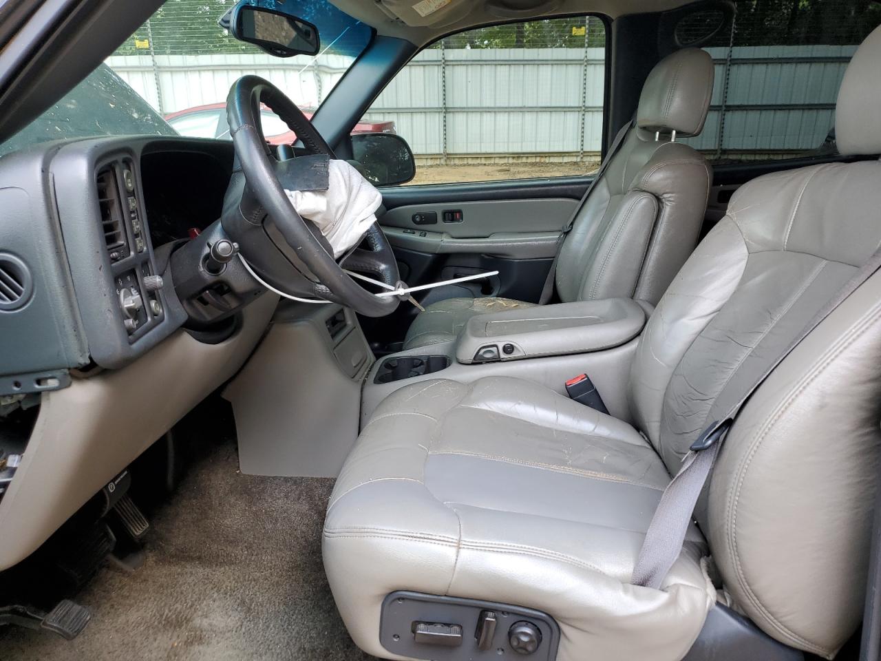 2002 Chevrolet Tahoe VIN: 1GNEK13Z52J185991 Lot: 69458085