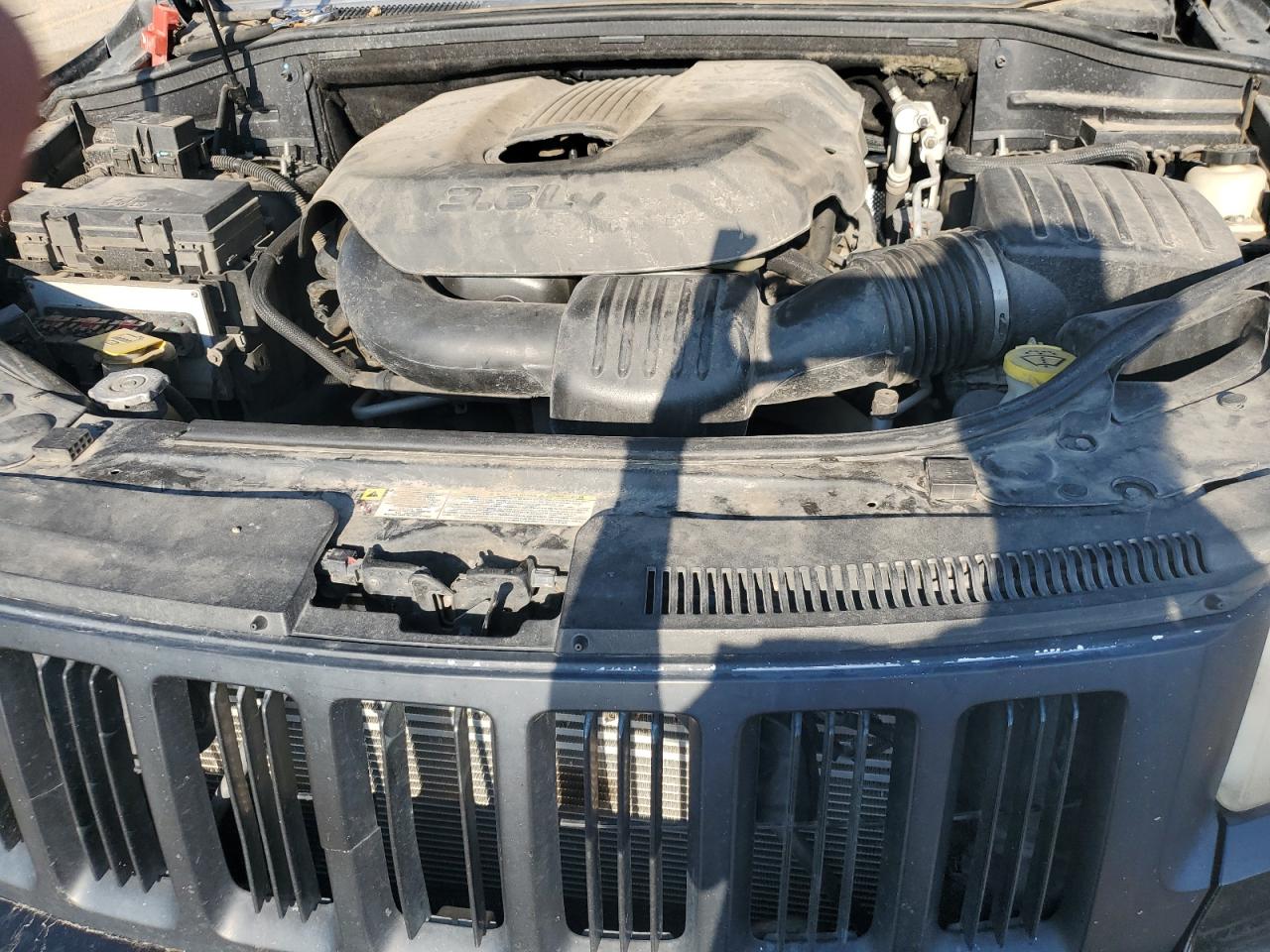 2011 Jeep Grand Cherokee Limited VIN: 1J4RR5GG0BC571576 Lot: 68653135