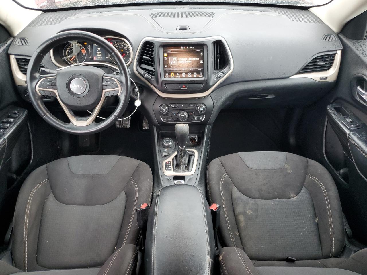 2016 Jeep Cherokee Latitude VIN: 1C4PJMCB4GW130550 Lot: 70331265