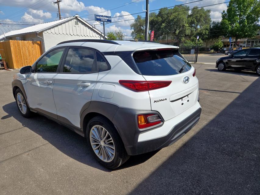  HYUNDAI KONA 2018 Белы