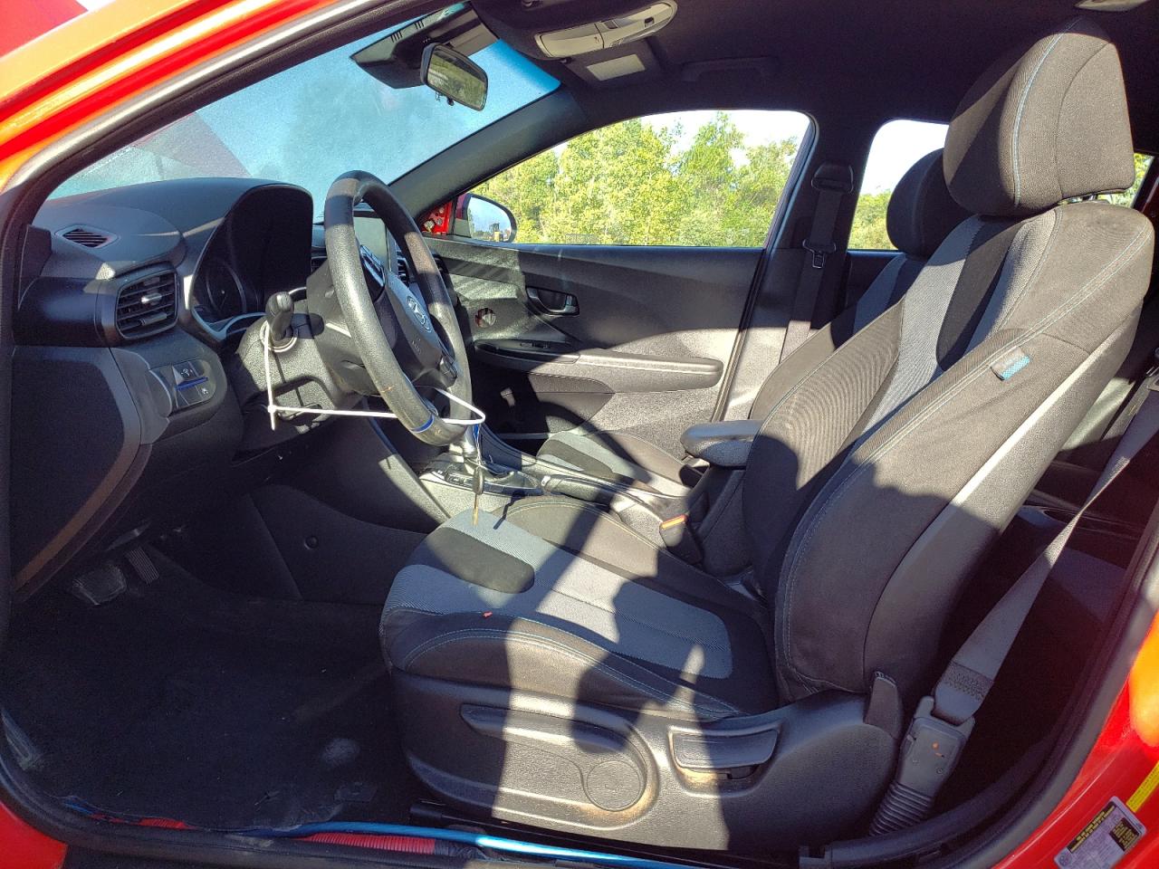 2019 Hyundai Veloster Base VIN: KMHTG6AFXKU016776 Lot: 70115735
