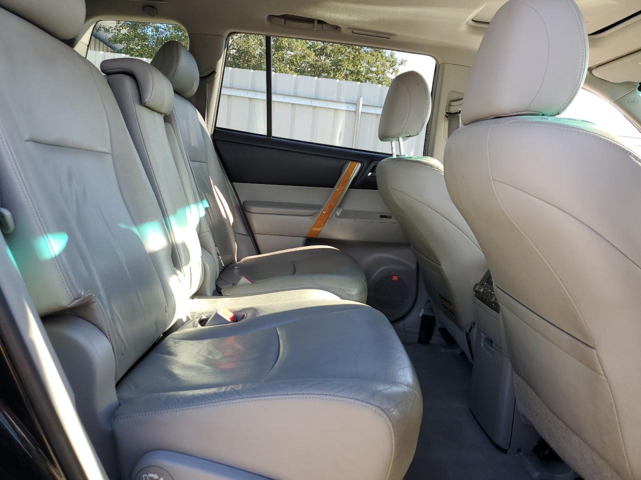 2010 Toyota Highlander Hybrid Limited VIN: JTEJW3EH5A2040899 Lot: 69980265