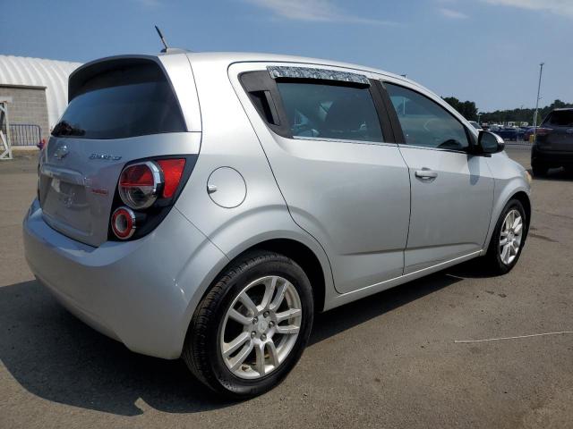 Hatchbacks CHEVROLET SONIC 2015 Srebrny