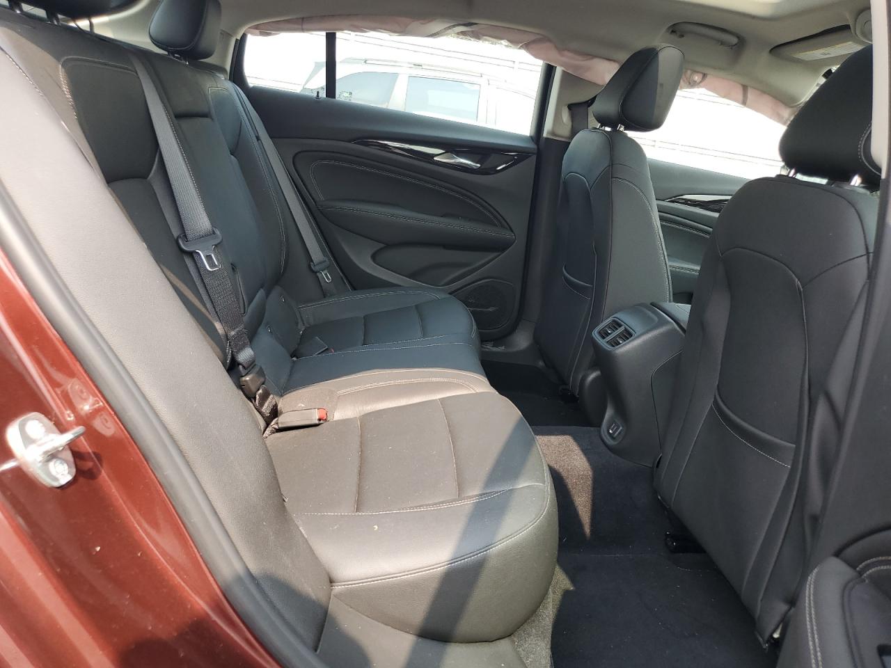 2019 Buick Regal Essence VIN: W04GP6SX9K1028961 Lot: 65134375
