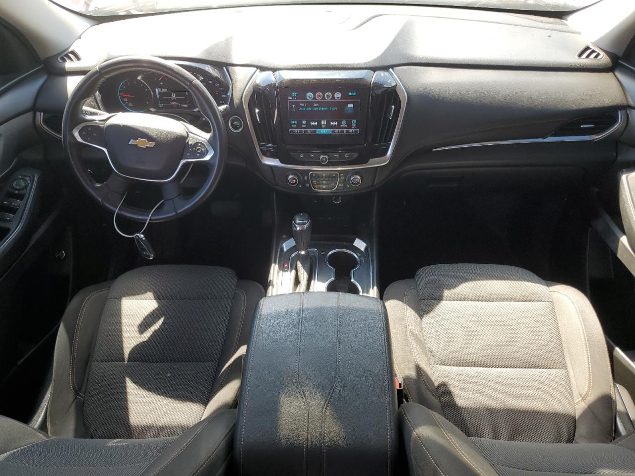 2018 Chevrolet Traverse Lt VIN: 1GNERGKW2JJ105812 Lot: 68748905