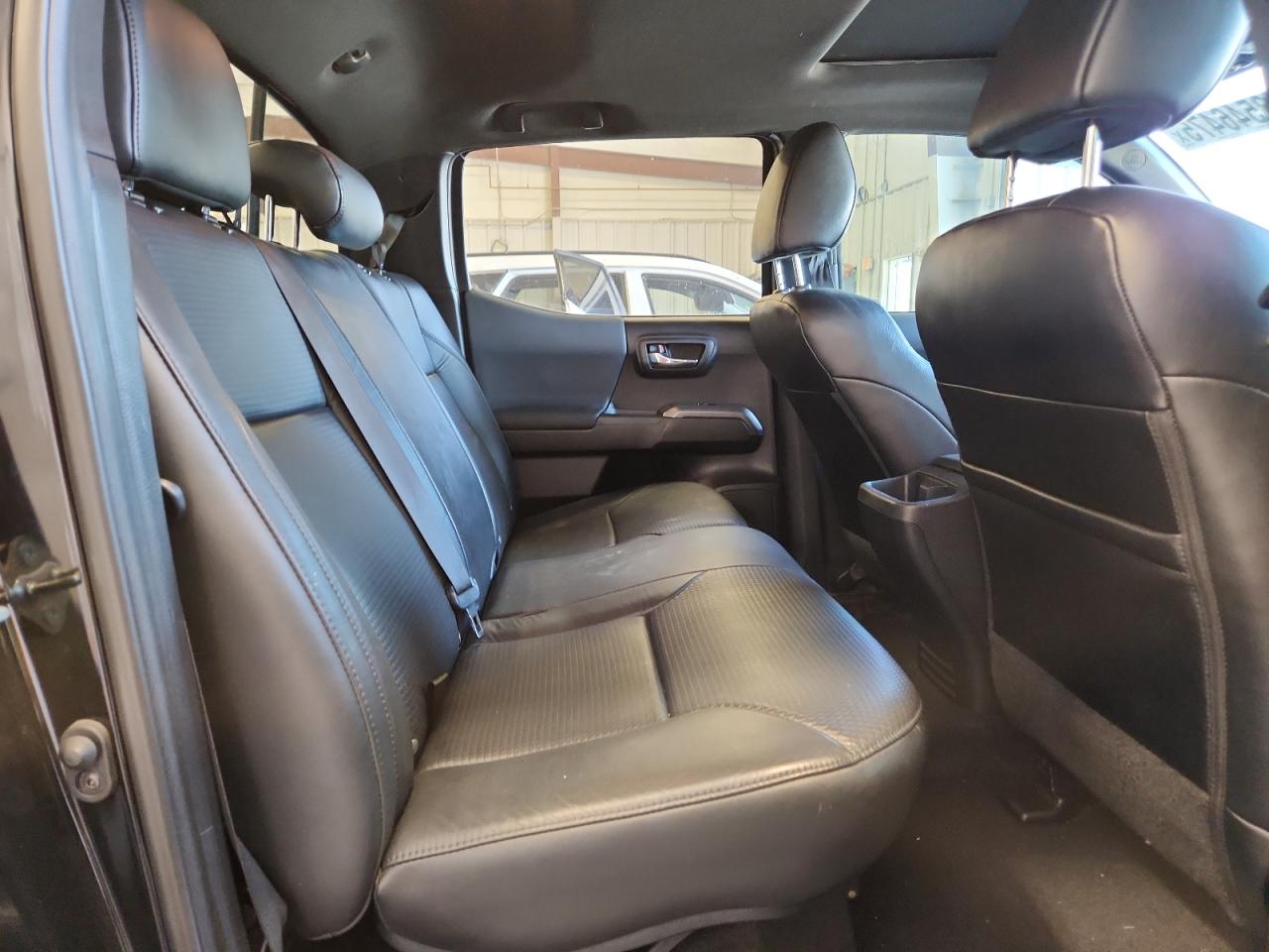 3TMCZ5AN2KM283589 2019 Toyota Tacoma Double Cab