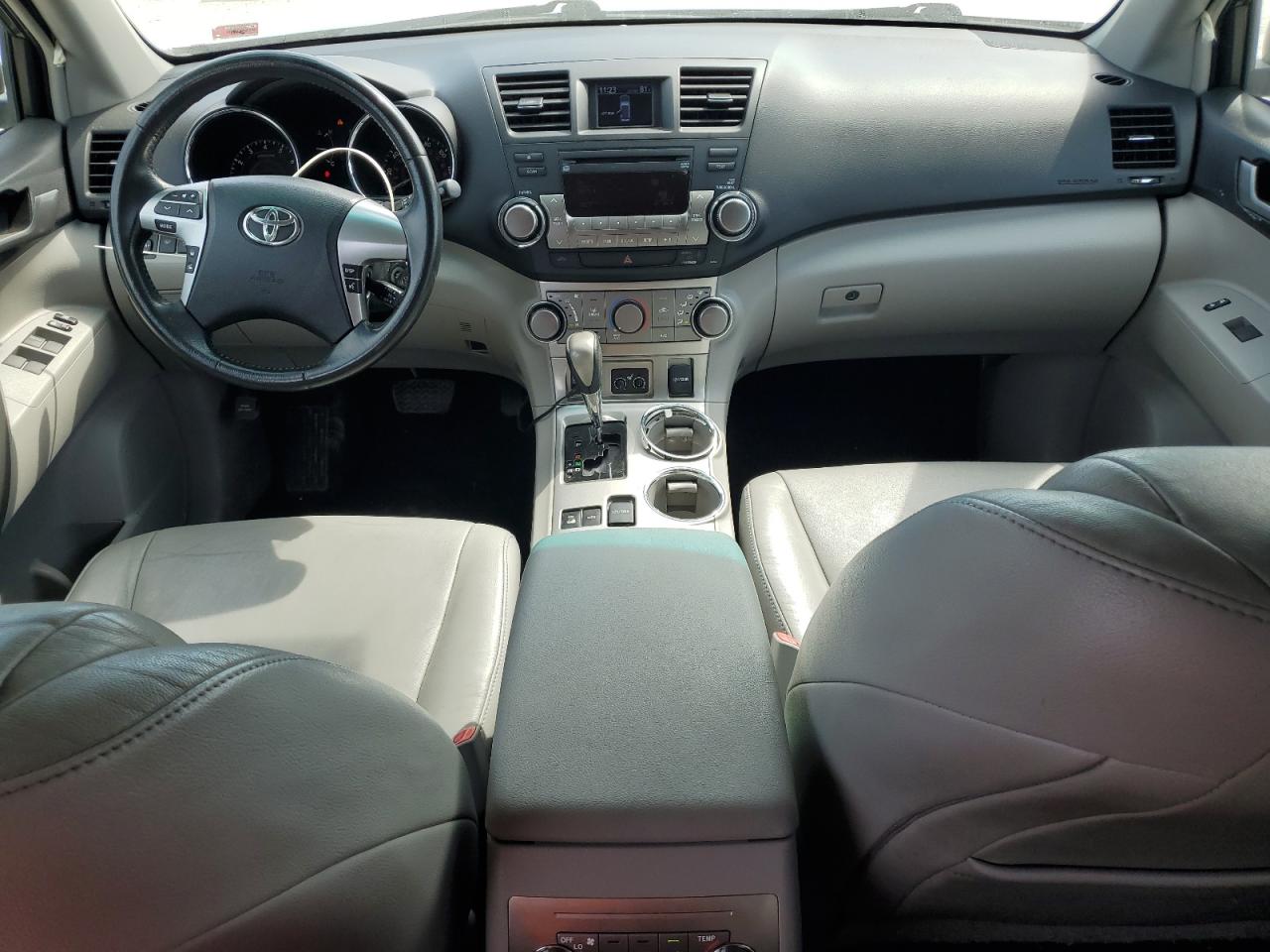 2012 Toyota Highlander Base VIN: 5TDBK3EH8CS145663 Lot: 70490145