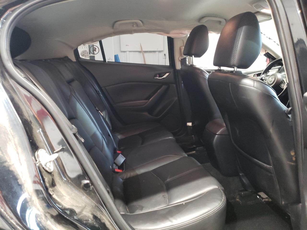 2018 Mazda 3 Touring VIN: 3MZBN1L38JM251642 Lot: 70934695