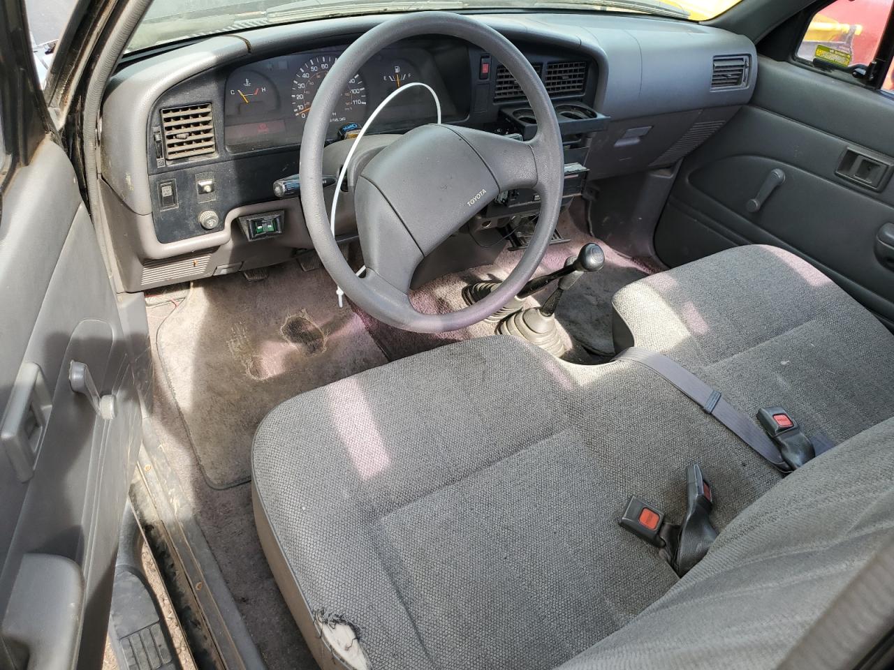 1989 Toyota Pickup 1/2 Ton Short Wheelbase Dlx VIN: JT4VN01D5K6001413 Lot: 65470525