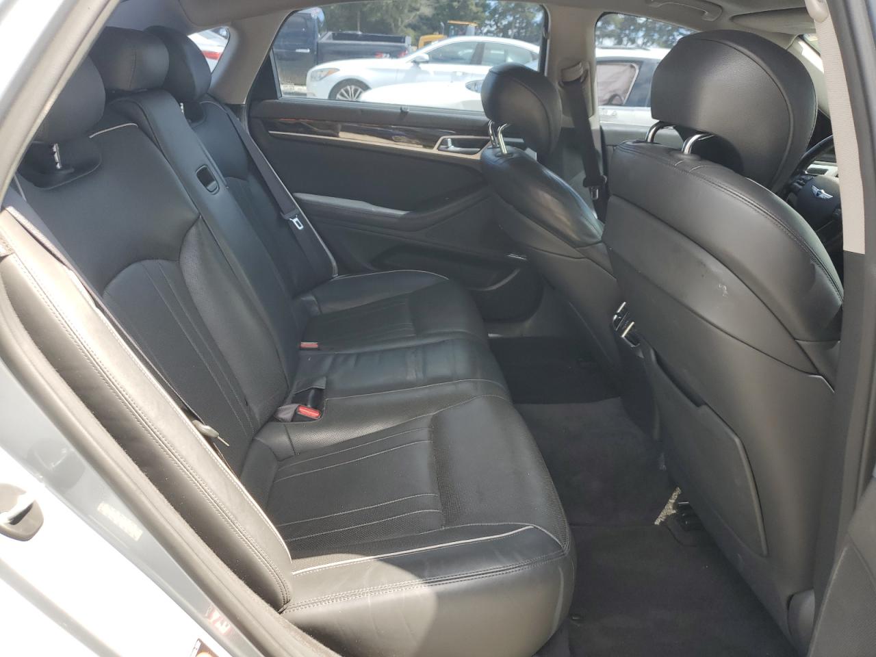 2015 Hyundai Genesis 3.8L VIN: KMHGN4JE7FU088964 Lot: 67684165