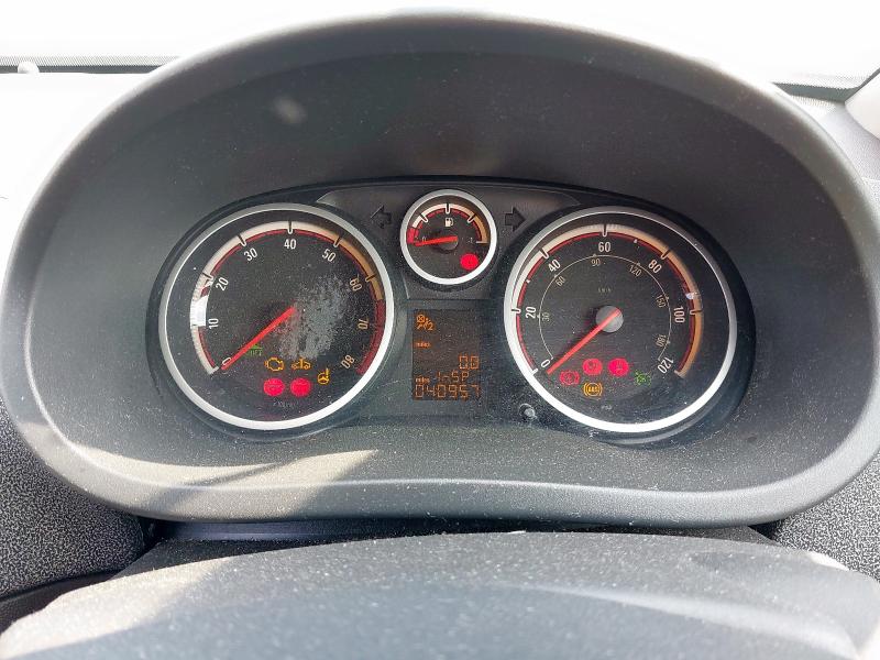 2011 VAUXHALL CORSA SE